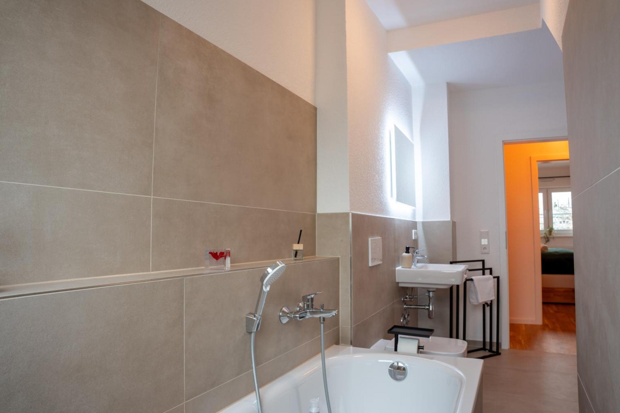 Schlossberg Residences - Design City-Apartment Im Herzen Der Weinstrasse Neustadt an der Weinstrasse Bagian luar foto